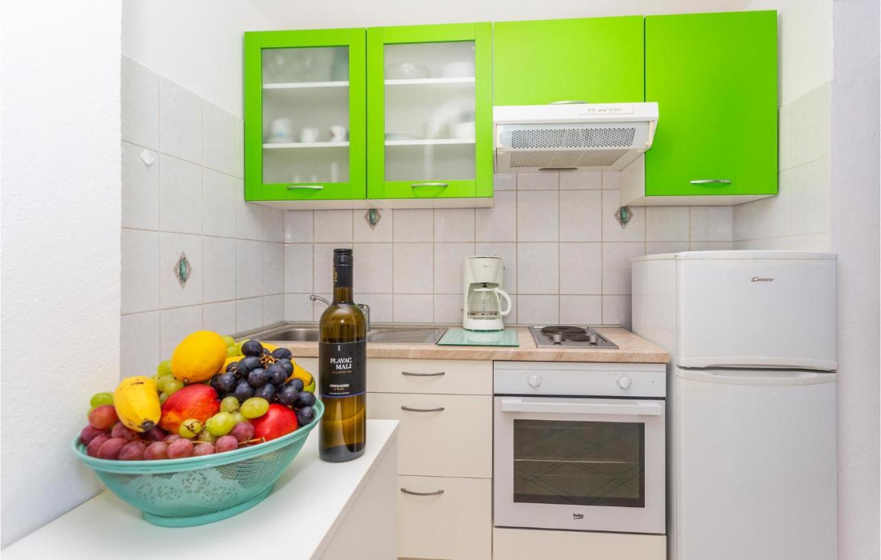 2 Bedroom Cozy Apartment In Omišalj Dış mekan fotoğraf